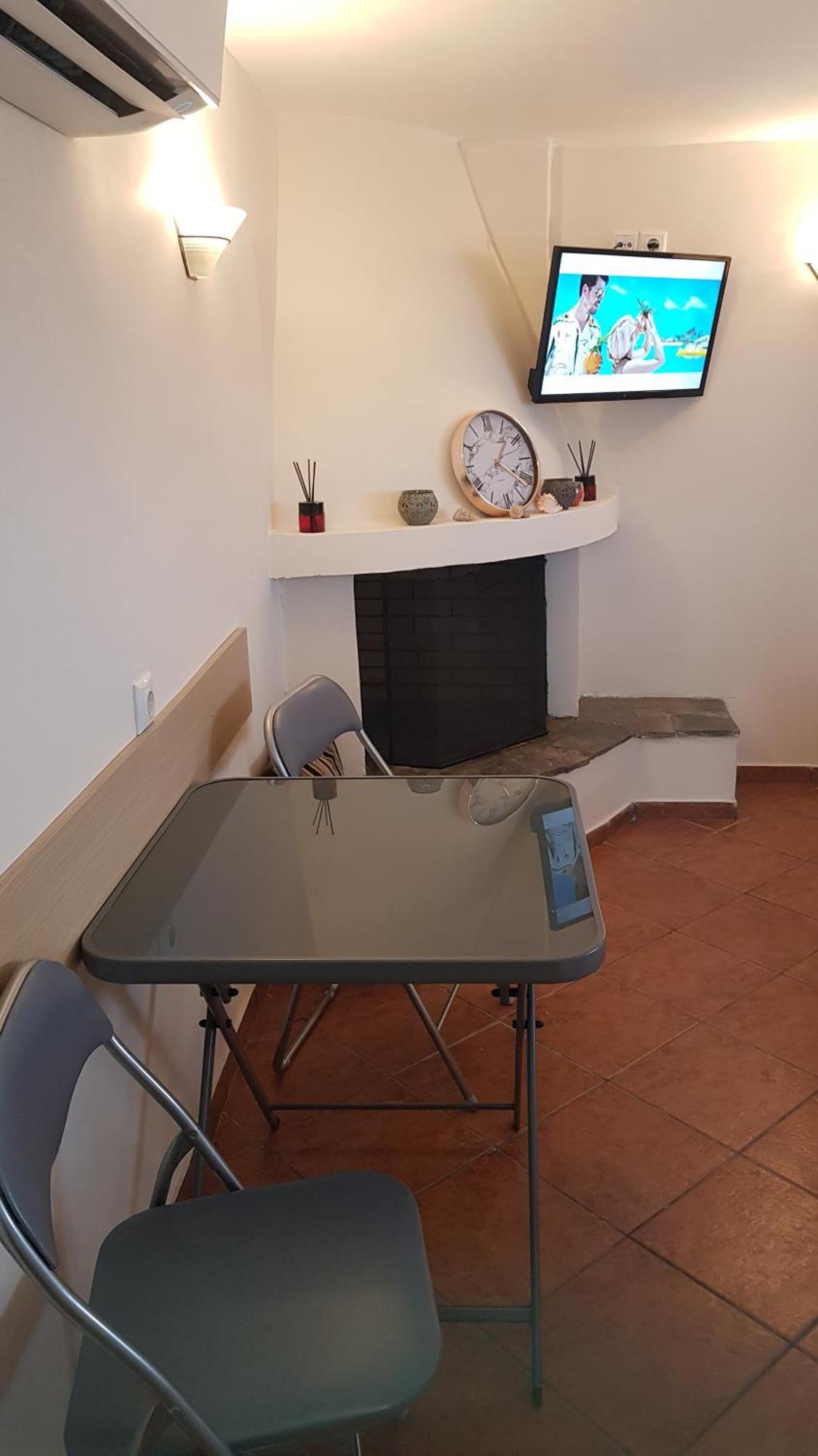 Studio With City View Apartment Tirnavos Стая снимка